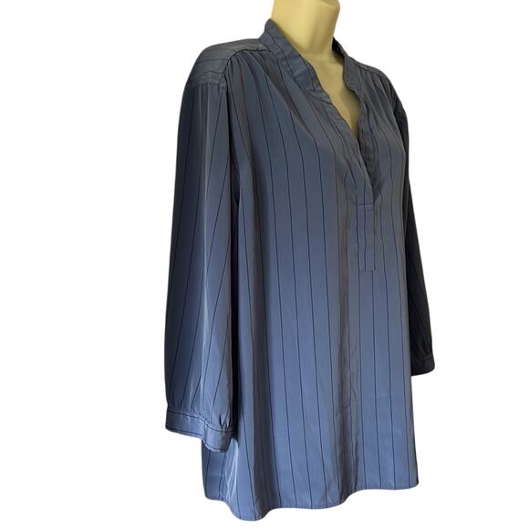 Chico’s 3 Blue Striped Silky Blouse - Picture 2 of 8
